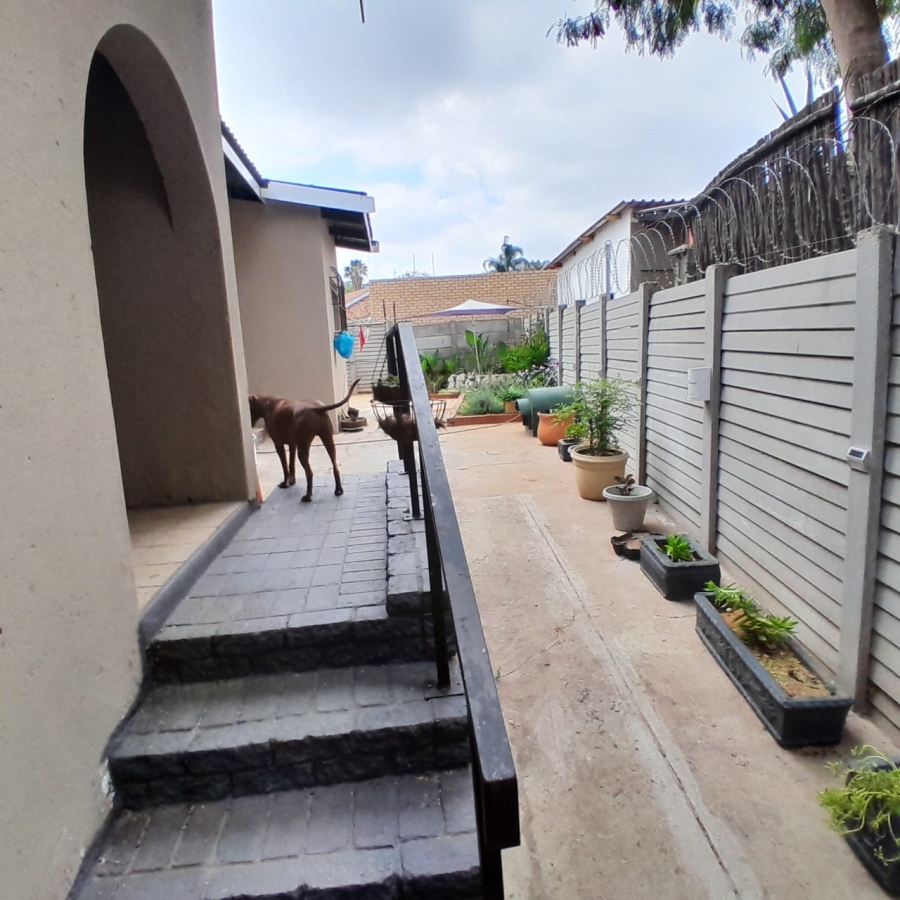 3 Bedroom Property for Sale in Bodorp North West